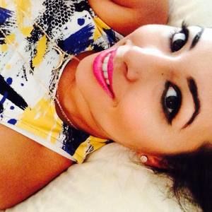 Meet your Posher, Roxana